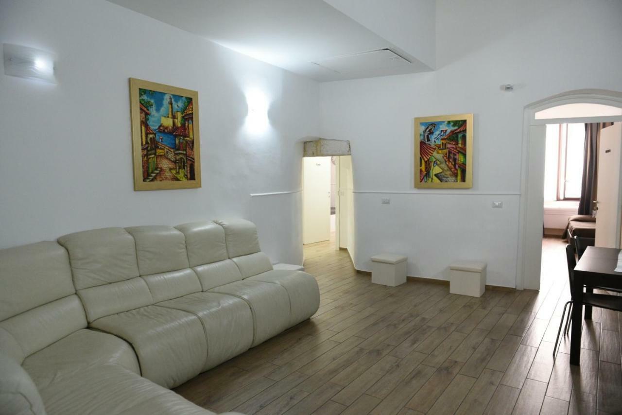 Sisters Residence Bari Extérieur photo